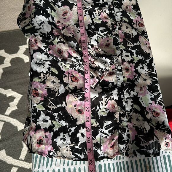 Torrid Women’s Crinkle Chiffon Button Up Mock Neck Floral Plus Blouse Size 4/26 - Picture 8 of 12